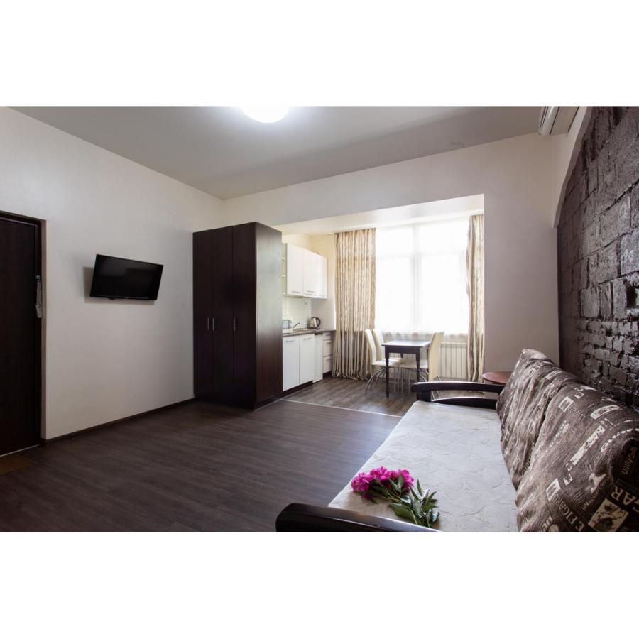 Studio Apartments In The City Center خاركيف المظهر الخارجي الصورة